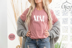 XOXO Shirt, Hugs & Kisses Shirt, Valentine XOXO Shirt, Valentine Couple Shirt, Friend Valentine Shirt, Gift for Her Shirt, Mom Valentine Tee