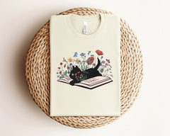Floral Cat Book Shirt - Reading Cat T-Shirt - Floral Cat Tee- Gift for Cat Mom - Kitten Lover Shirt - Wildflower Cat Tee - Cat Shirts
