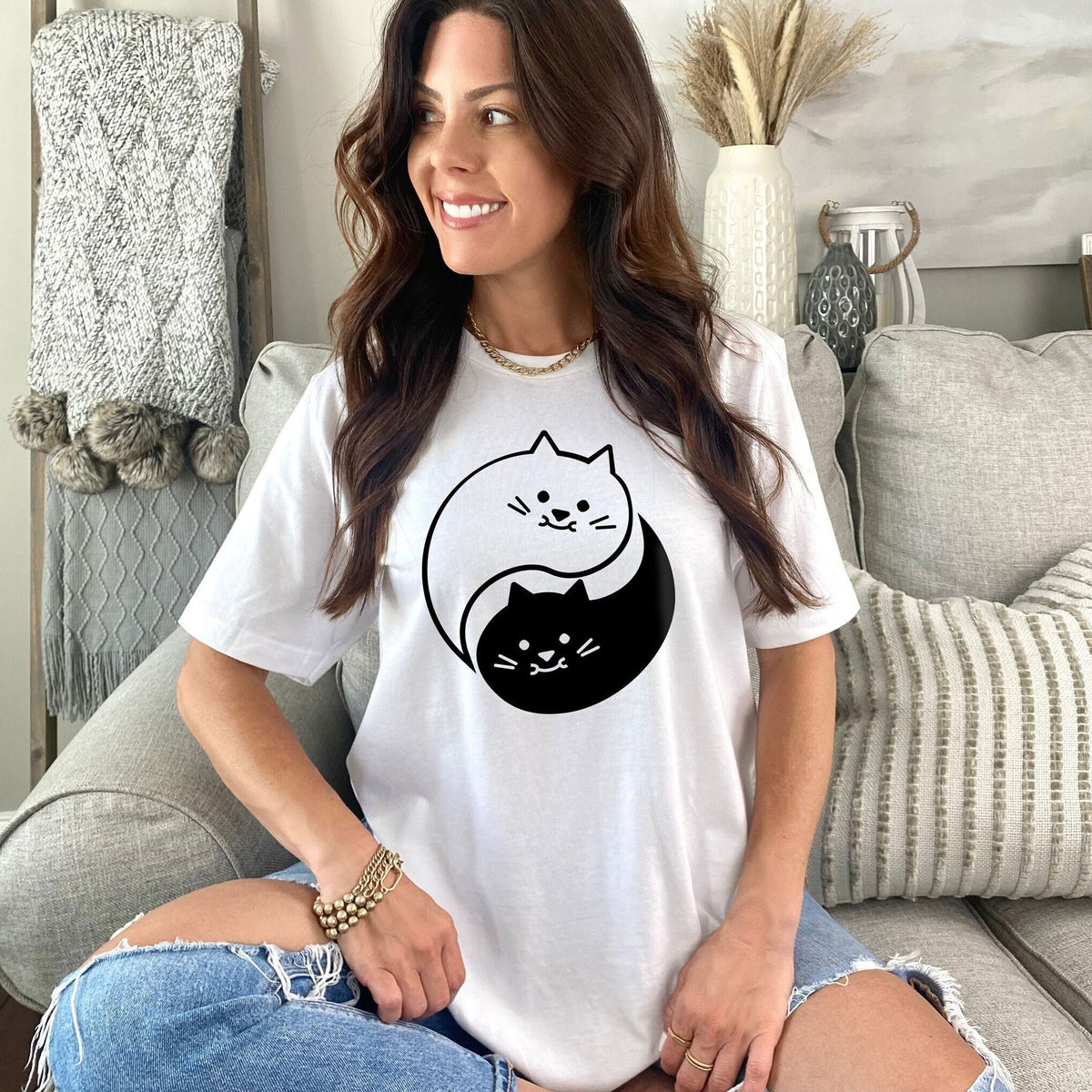 Yin Yang Cat T-Shirt  - Cat Lovers Tee - Cute Cats Shirt - Cat Lover Gift -  Cat Mom Shirt - Cute Kittens Shirt