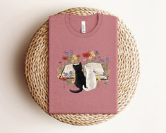 Floral Cat Book T-Shirt - Cat and Book Lover Shirt -  Cat Mom Tee - Cat Book Gift - Bookish Cats Shirt - Reading Cats Shirt - Cat Lover Tee