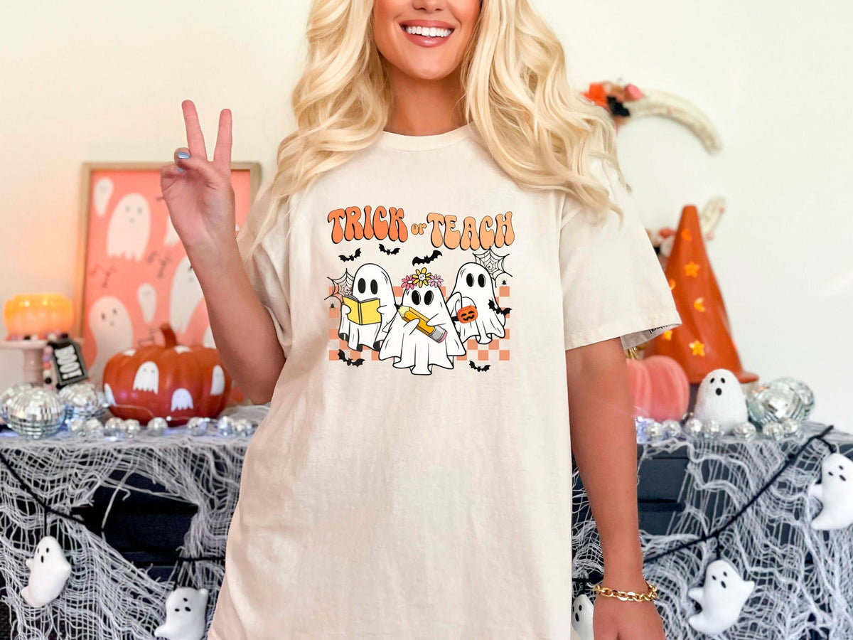 Trick Or Teach Halloween Shirt - Halloween Teacher Shirt - Funny Halloween Teacher Tee - Fall Teacher Shirt - Spooky Teacher Tee