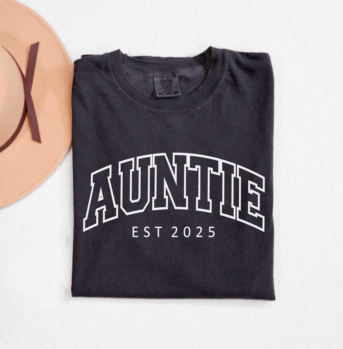 Auntie Shirts - Auntie Est 2025 Shirt - Aunt to Be Gift - Gift for Aunt - New Aunt Shirt Gift - Custom Aunt T-Shirt