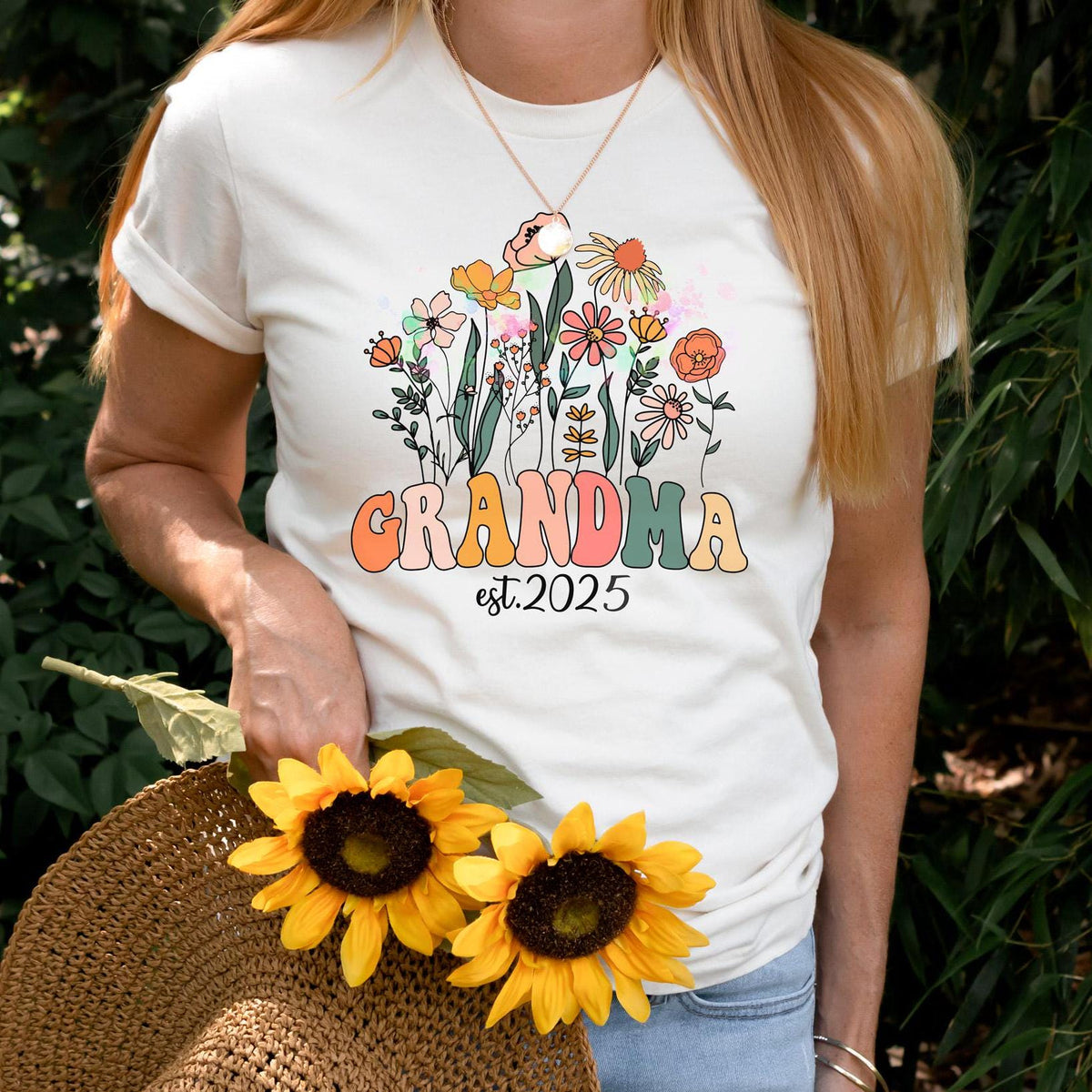 Grandma Established 2025 Shirt, Retro Grandma Mothers Day Shirt, Wildflower Grandma Shirt, Grandma To Be Shirt, Cute Gift For New Grandma