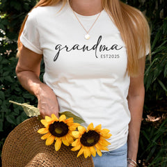 Grandma Est 2025 Shirt, Grandma To Be Tshirt, Grandmother Shirts, Personalized Grandma Shirt, Grandma Established, Mother's Day Grandma Gift