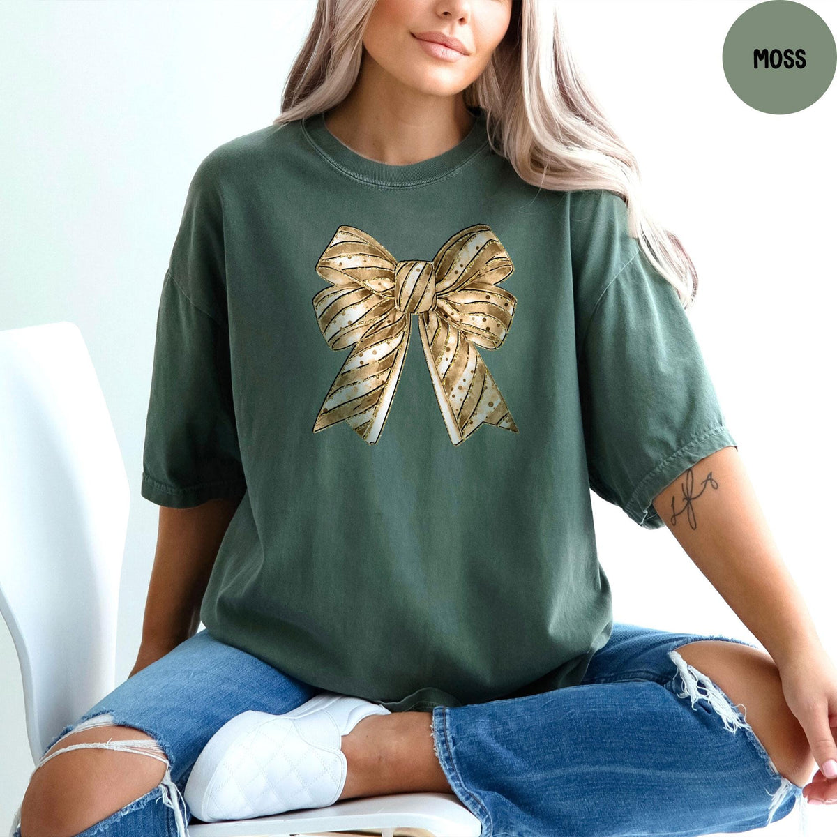 Comfort Colors® Christmas Gold Bow Shirt, Coquette Happy New Year, Christmas Coquette Bow Shirt, Christmas Party Tee