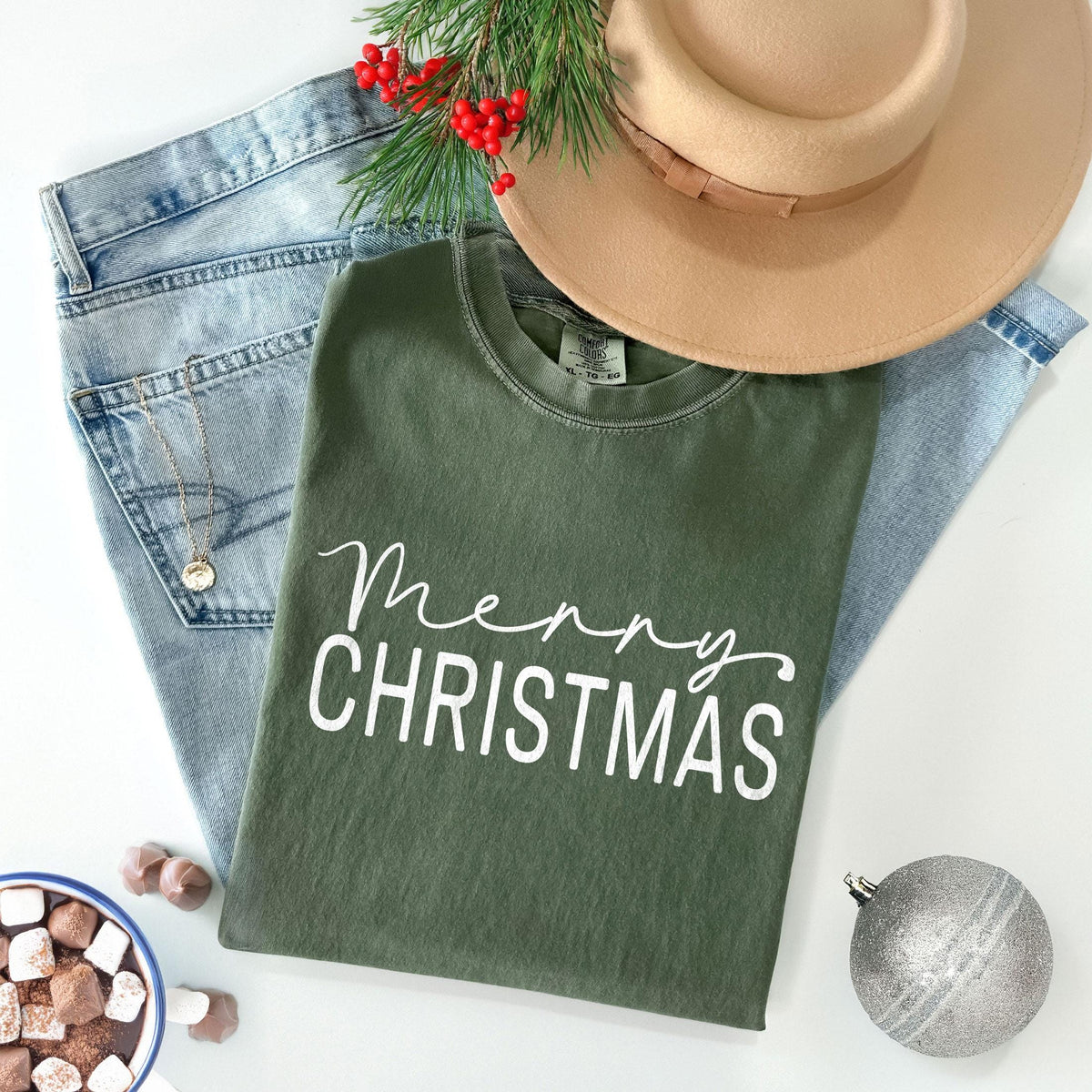 Comfort Colors® - Merry Christmas Shirt - Xmas Crewnecks - Christmas Shirts - Winter Clothing - Christmas Presents - Holiday T-shirts