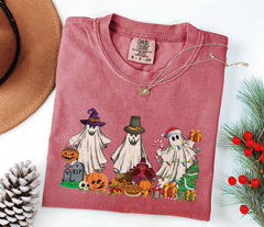 Comfort Colors® - Comfort Colors® - Christmas Ghost T-Shirt - Spooky Holiday Tee - Christmas Vibes Gift - Ghost Santa Shirt